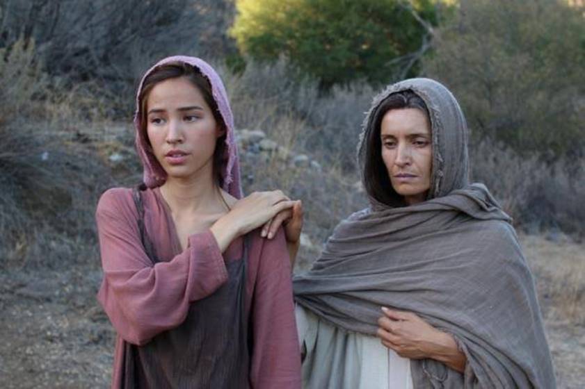 Faith in Focus: Full of Grace (Fall 2015) [Image Size]